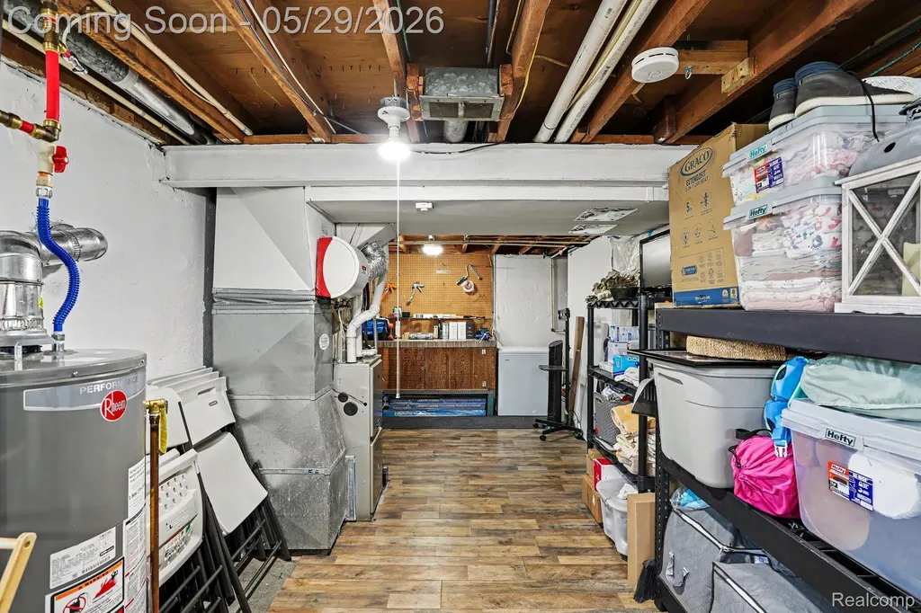 332 E Parker Avenue Madison Heights City MI 48071