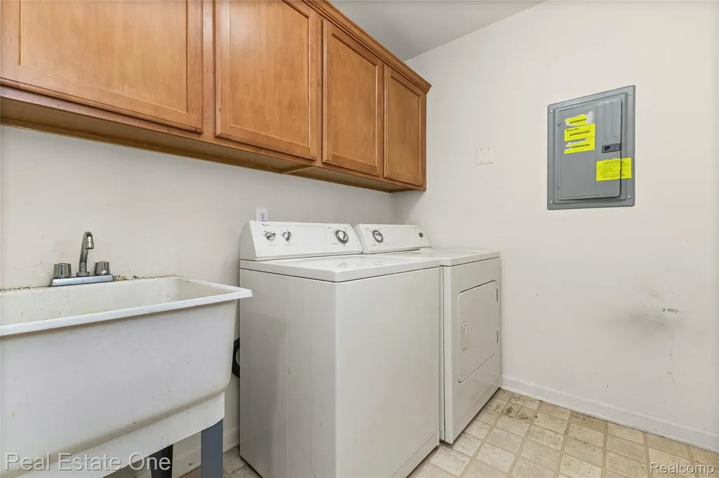14286 Moravian Manor Circle Sterling Heights City MI 48312