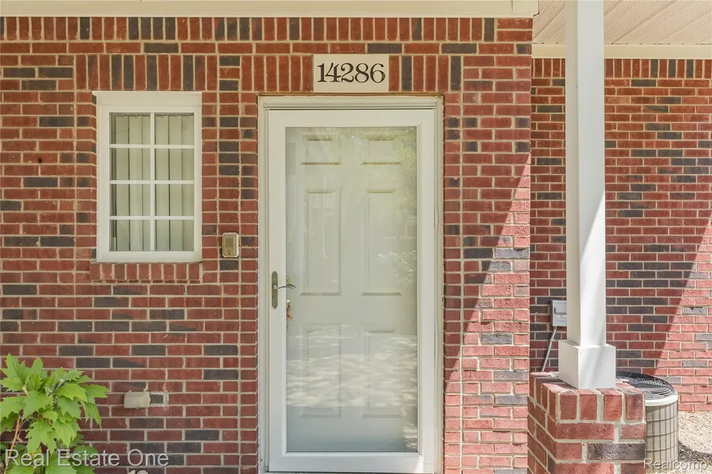 14286 Moravian Manor Circle Sterling Heights City MI 48312