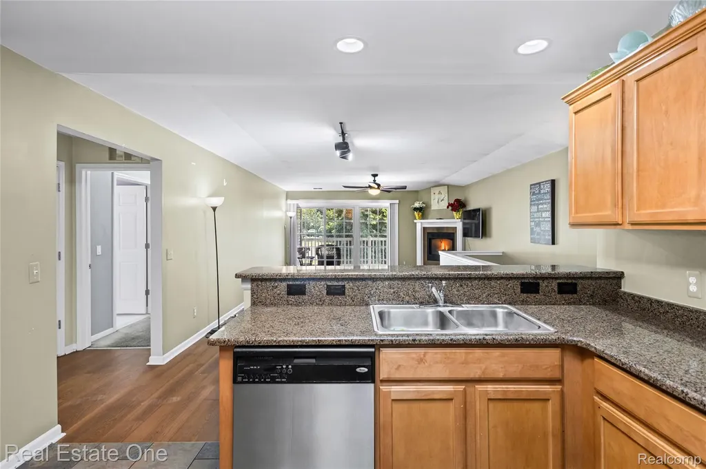 14286 Moravian Manor Circle Sterling Heights City MI 48312