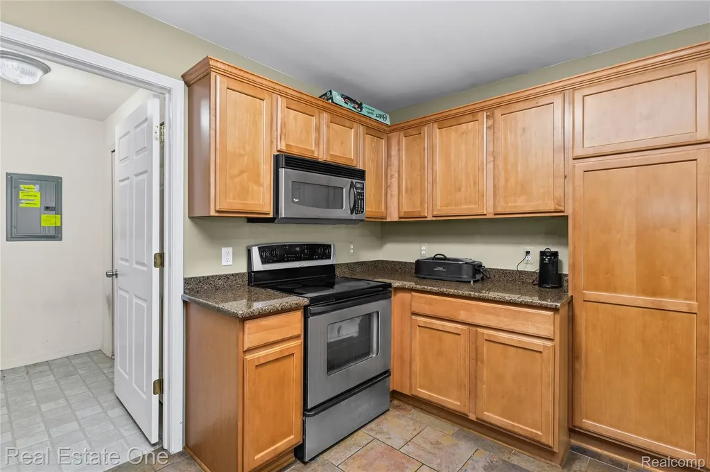 14286 Moravian Manor Circle Sterling Heights City MI 48312