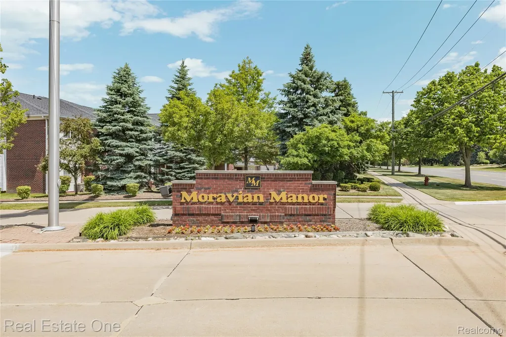 14286 Moravian Manor Circle Sterling Heights City MI 48312