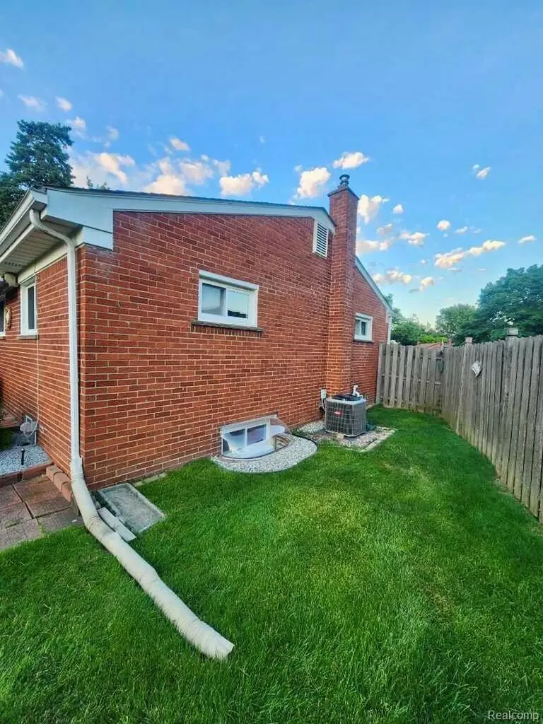 4300 Evans Street Wayne City MI 48184