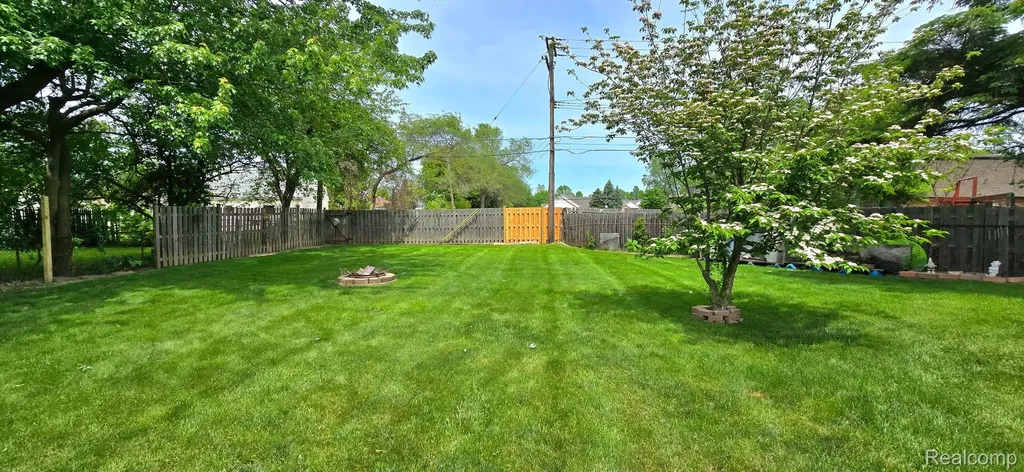 4300 Evans Street Wayne City MI 48184