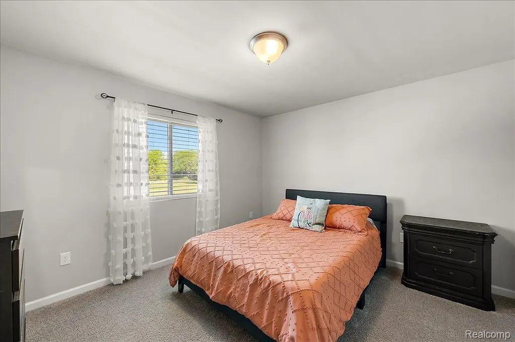 461 Golfside Drive Lapeer City MI 48446