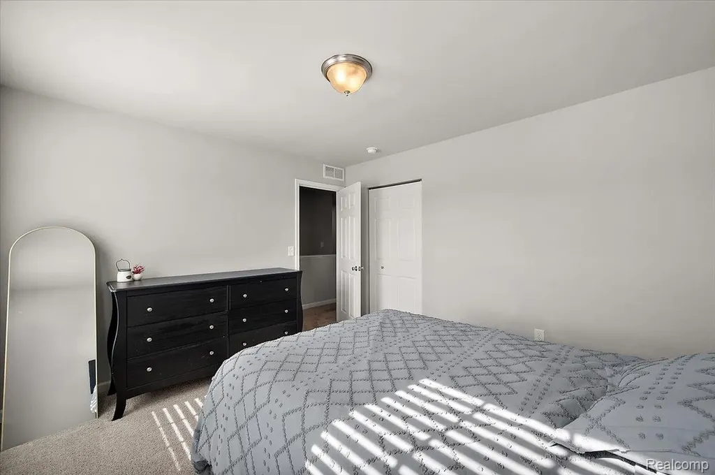 461 Golfside Drive Lapeer City MI 48446