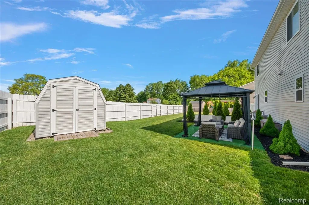 461 Golfside Drive Lapeer City MI 48446