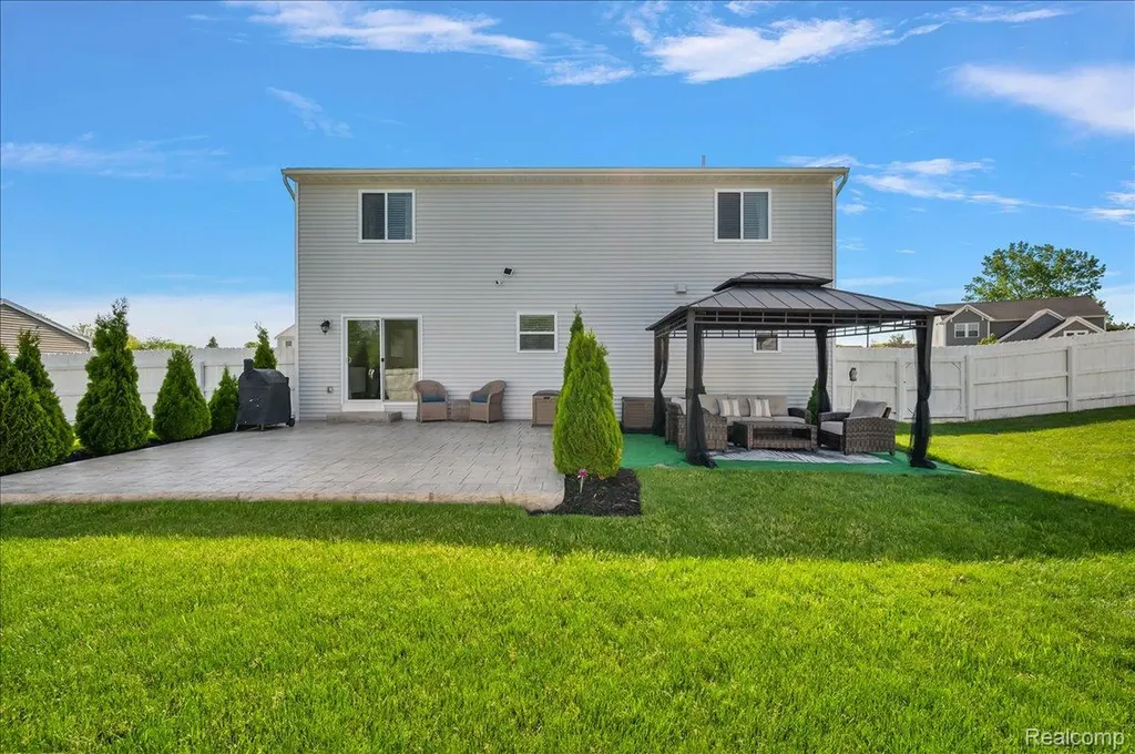 461 Golfside Drive Lapeer City MI 48446