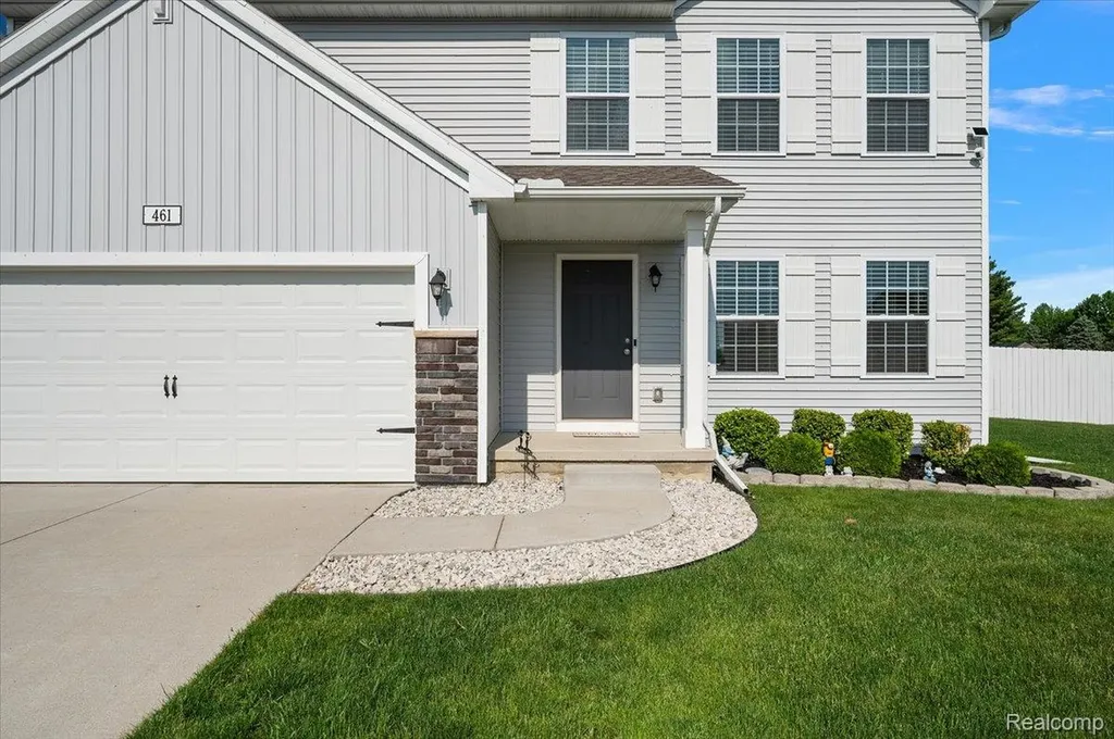 461 Golfside Drive Lapeer City MI 48446