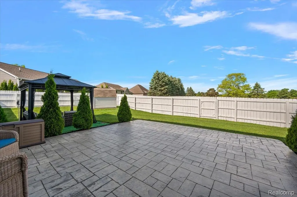 461 Golfside Drive Lapeer City MI 48446