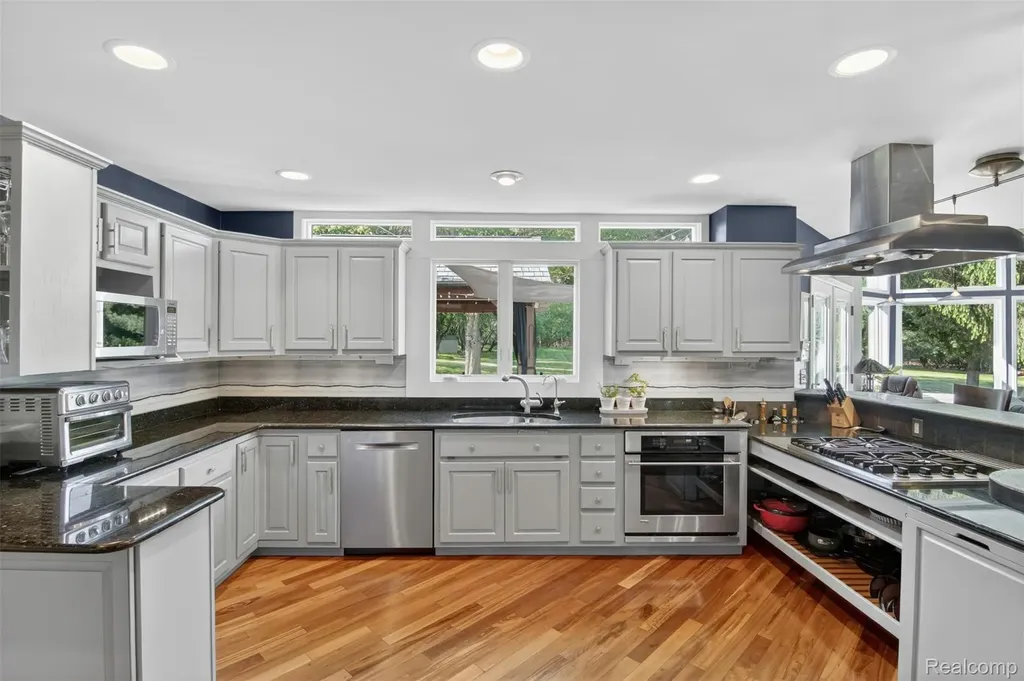 3861 Bradford Square Drive Scio Township MI 48103
