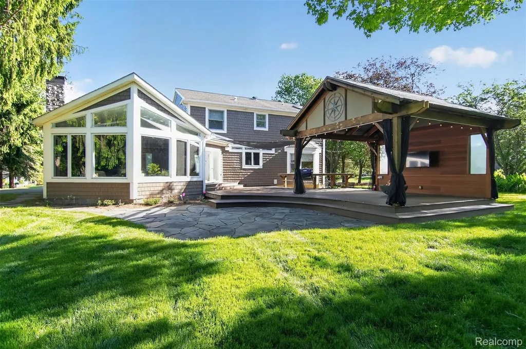 3861 Bradford Square Drive Scio Township MI 48103