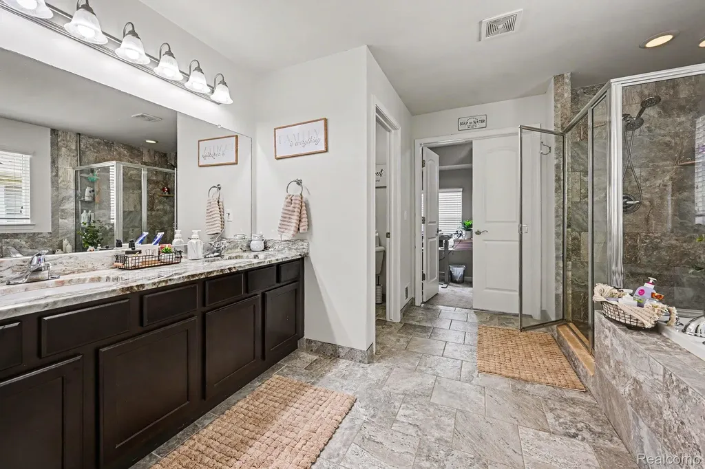 28614 Cottage Lane Lyon Charter Township MI 48165