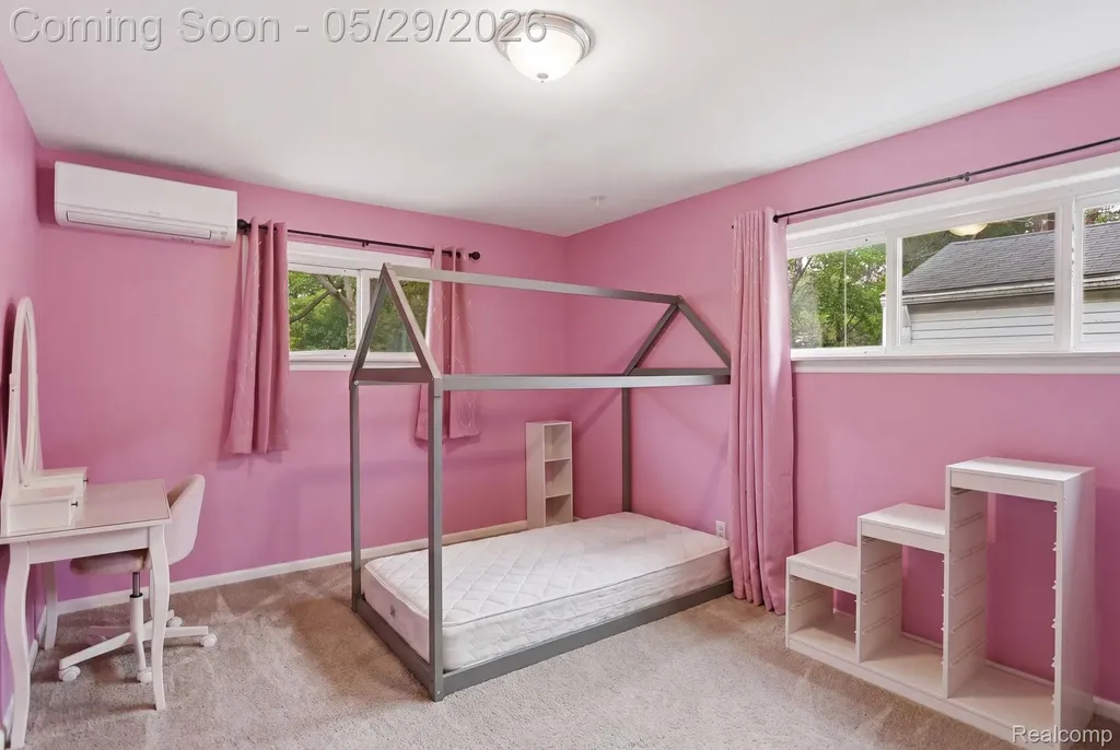 18405 Westland Avenue Southfield City MI 48075