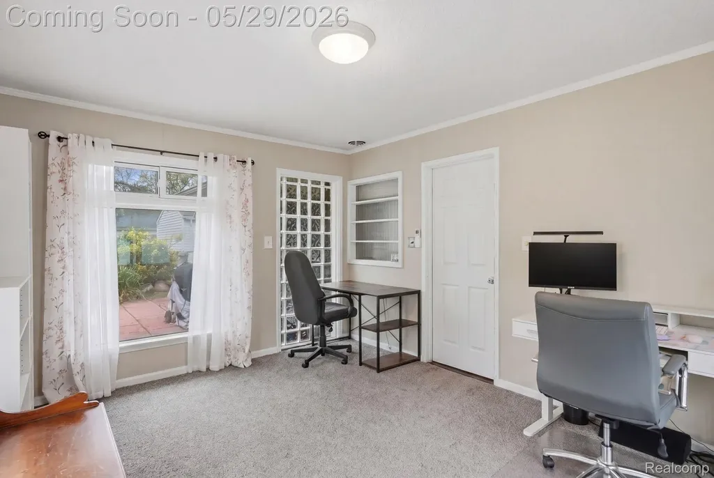 18405 Westland Avenue Southfield City MI 48075