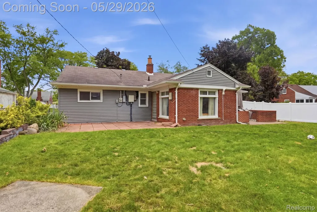 18405 Westland Avenue Southfield City MI 48075