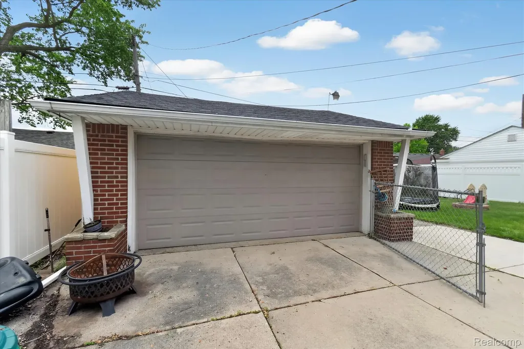 6601 Elizabeth Street Garden City City MI 48135