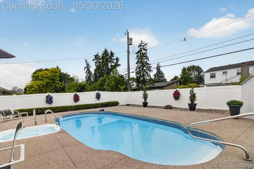 4834 Hillcrest Road Trenton City MI 48183
