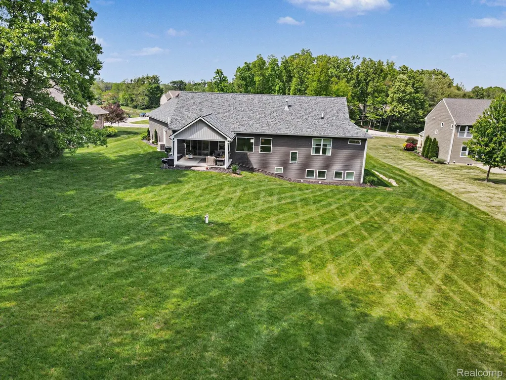 4112 Prairie Rose Drive Marion Township MI 48843