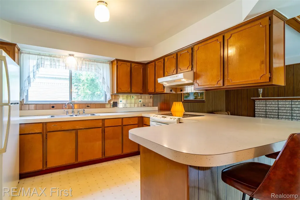 35624 Bonneville Drive Sterling Heights City MI 48312