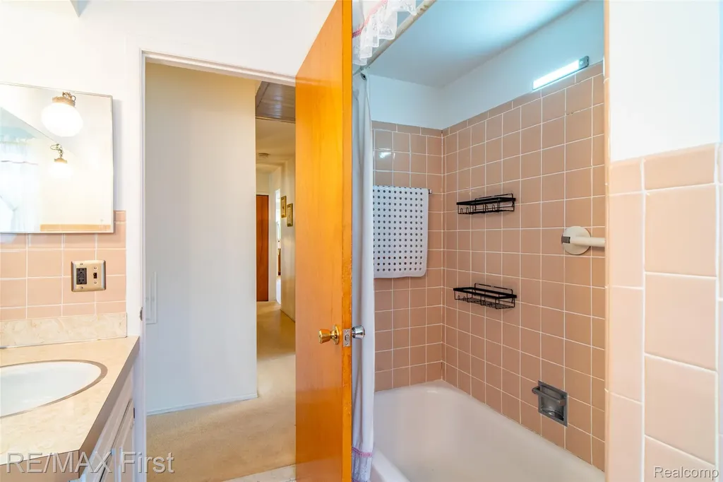 35624 Bonneville Drive Sterling Heights City MI 48312