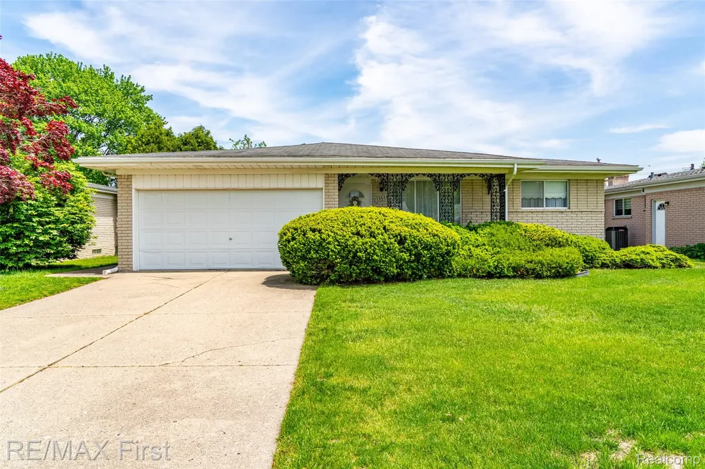 35624 Bonneville Drive Sterling Heights City MI 48312