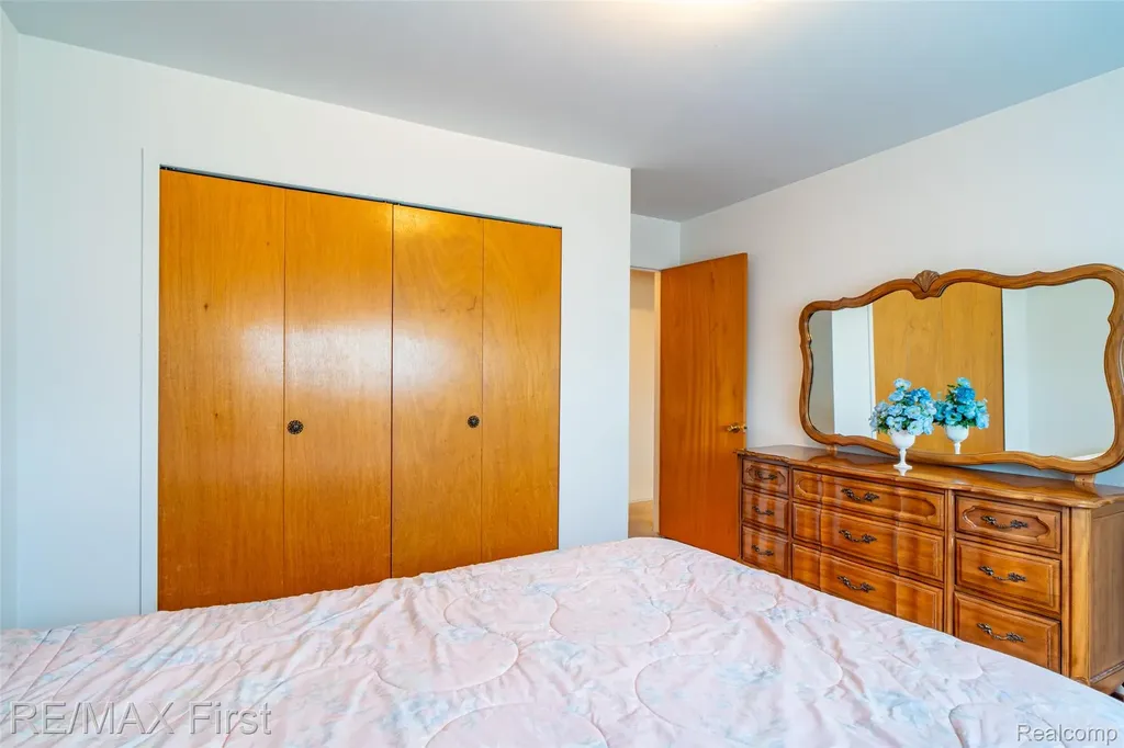 35624 Bonneville Drive Sterling Heights City MI 48312