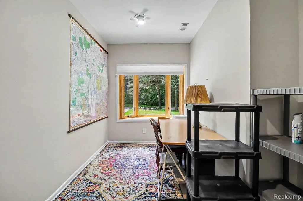 2512 Grandview Boulevard Waterford Charter Township MI 48329