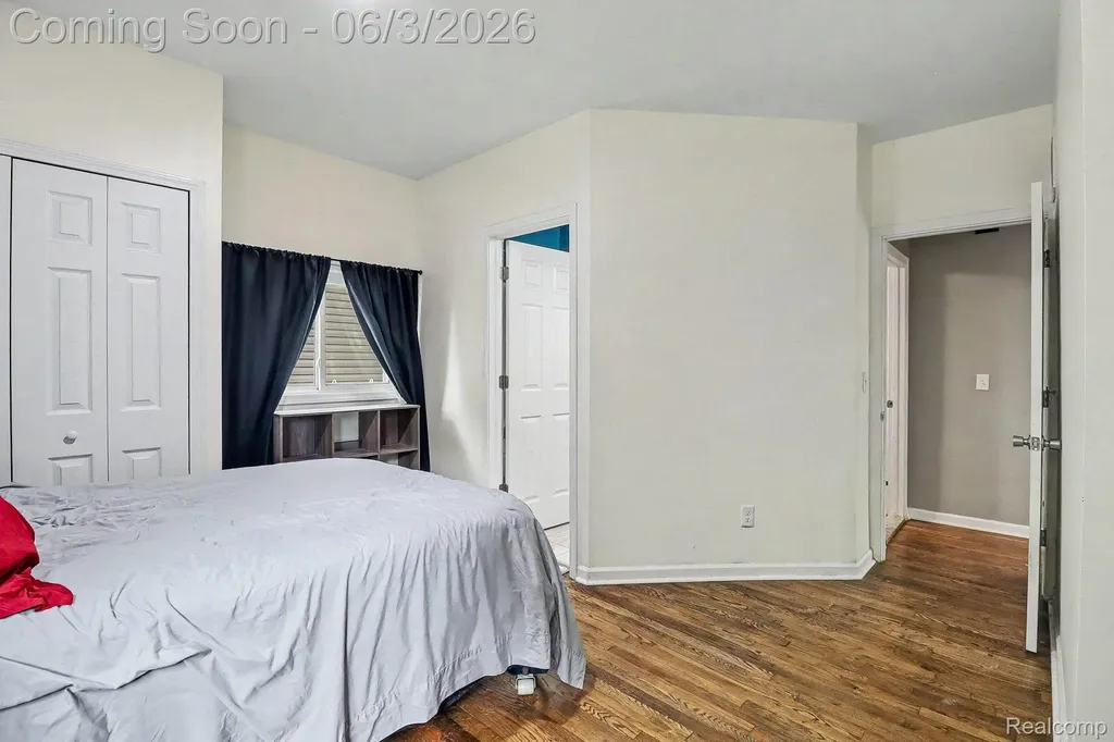 2512 Grandview Boulevard Waterford Charter Township MI 48329