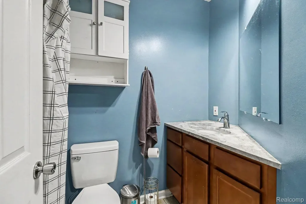 2512 Grandview Boulevard Waterford Charter Township MI 48329