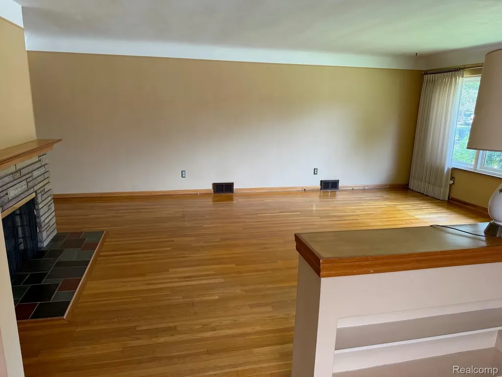 20018 Mauer Street St. Clair Shores City MI 48080