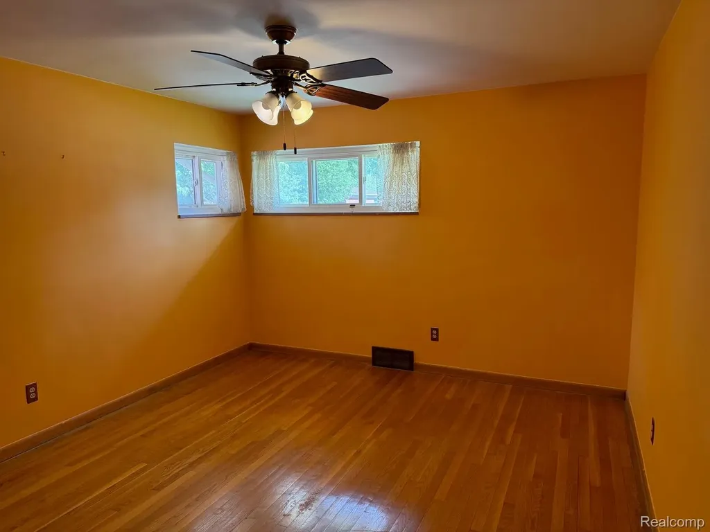 20018 Mauer Street St. Clair Shores City MI 48080