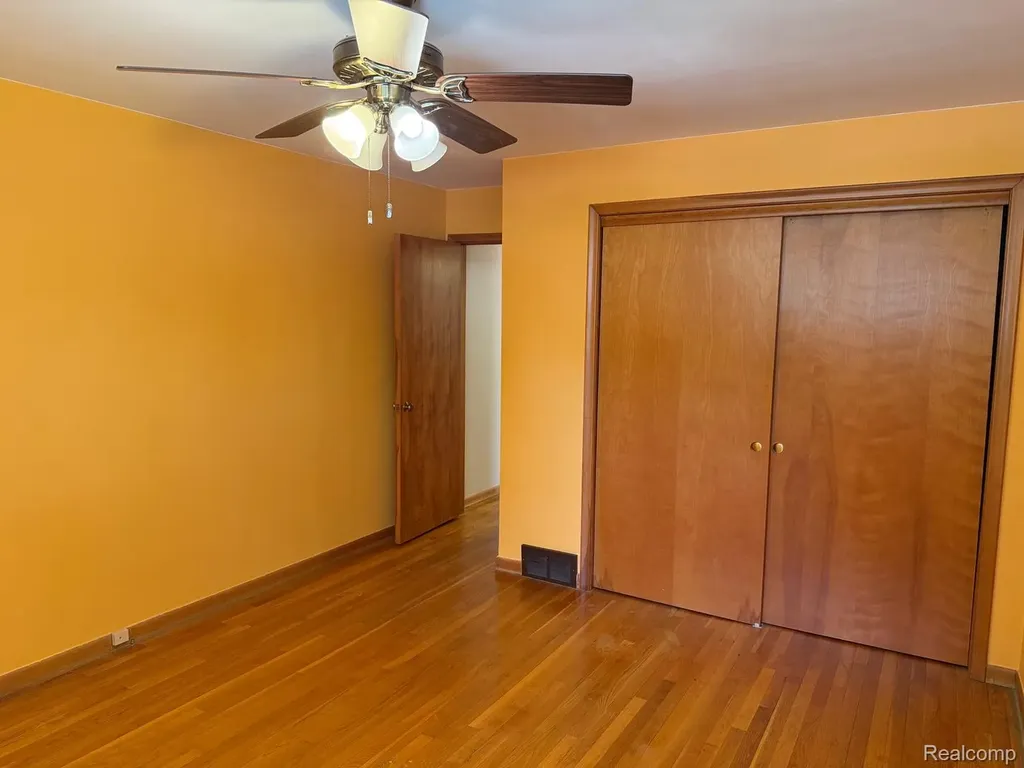 20018 Mauer Street St. Clair Shores City MI 48080