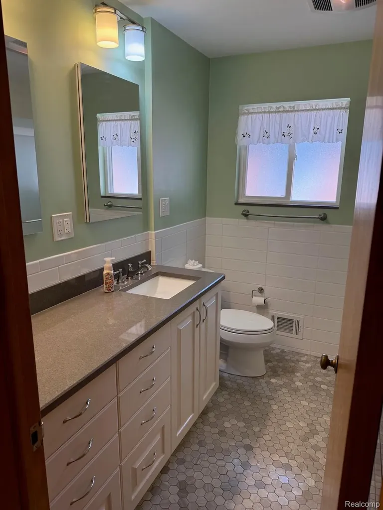 20018 Mauer Street St. Clair Shores City MI 48080