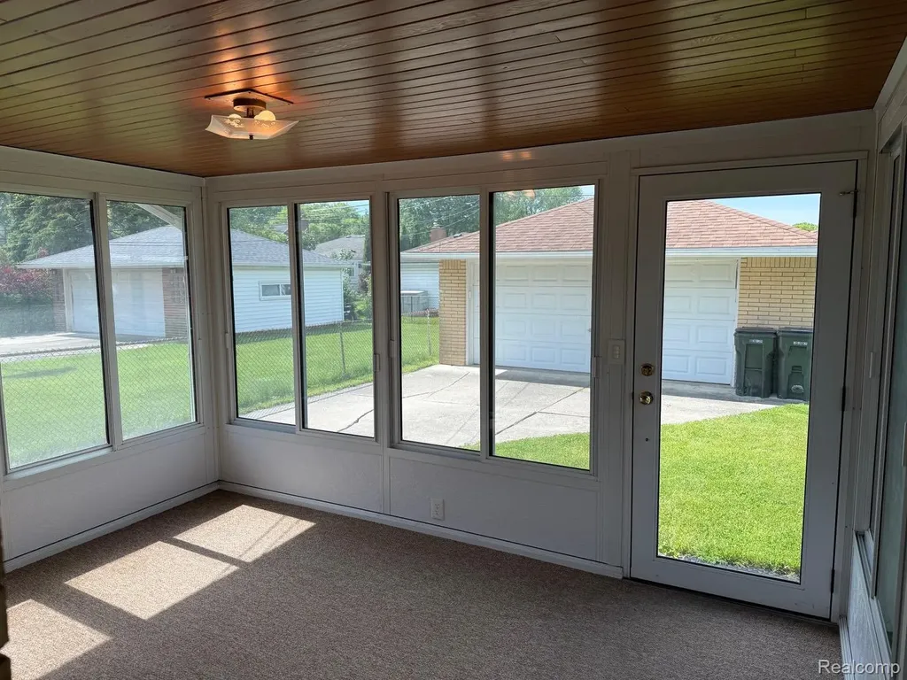 20018 Mauer Street St. Clair Shores City MI 48080