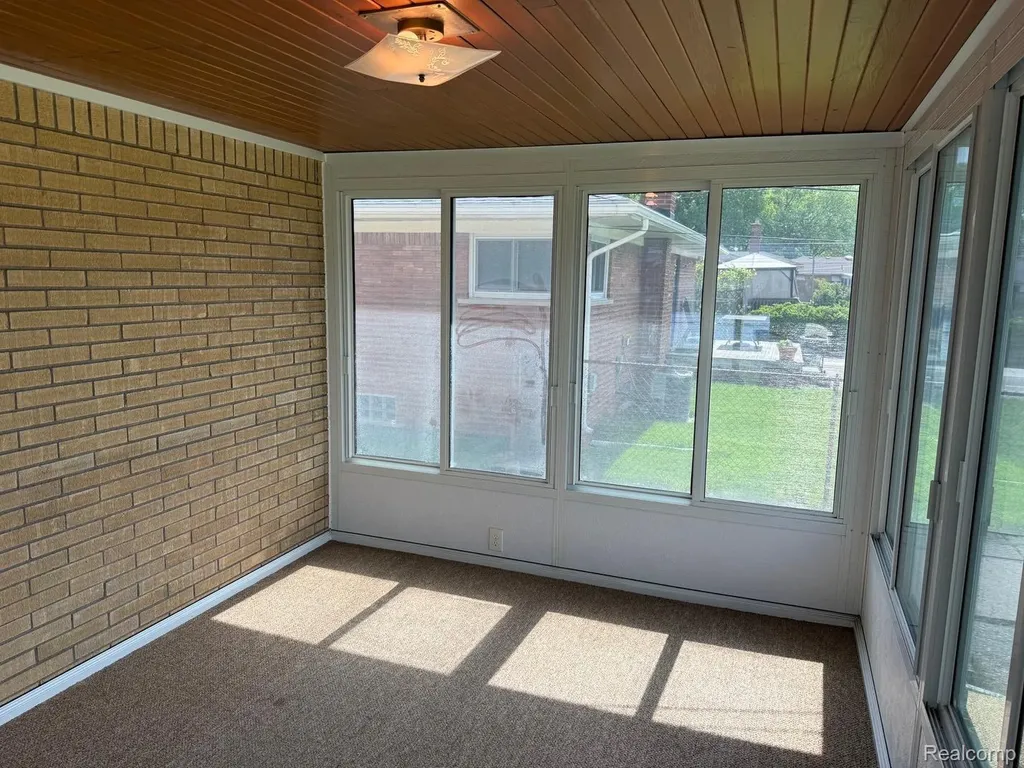 20018 Mauer Street St. Clair Shores City MI 48080
