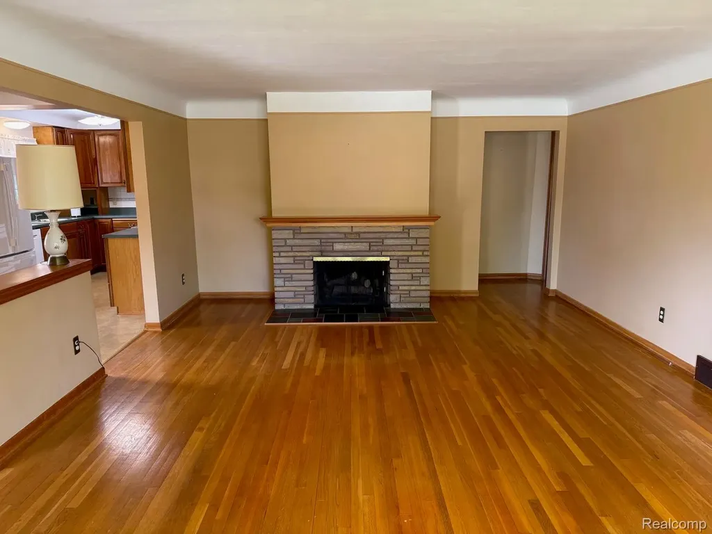 20018 Mauer Street St. Clair Shores City MI 48080