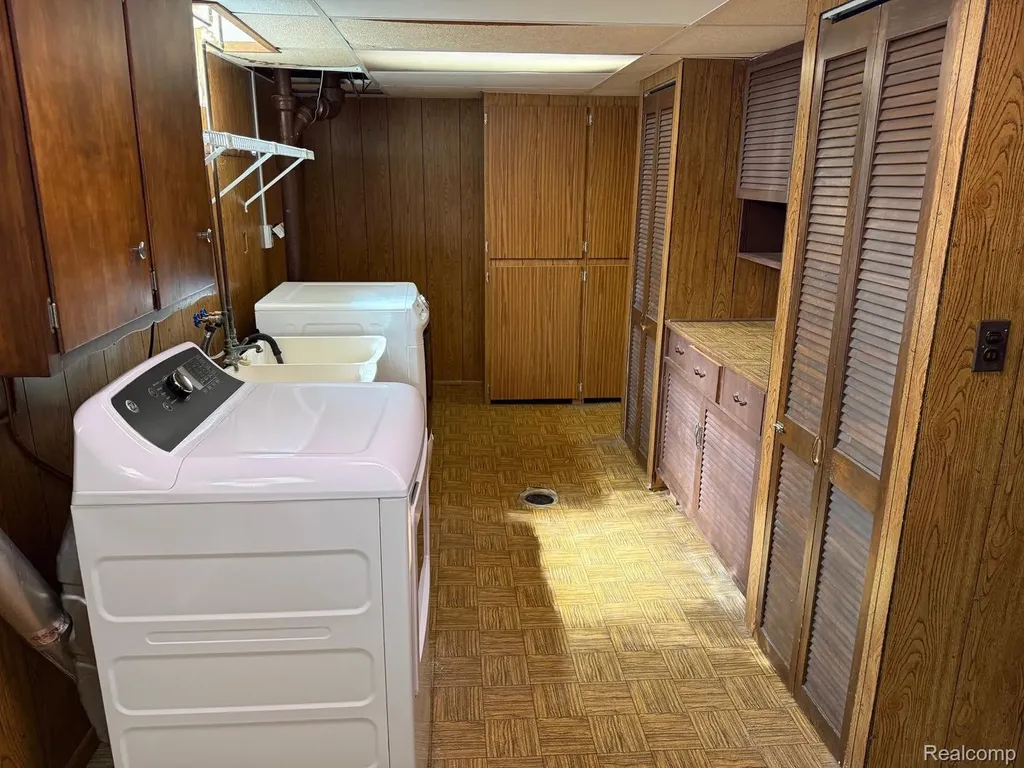 20018 Mauer Street St. Clair Shores City MI 48080