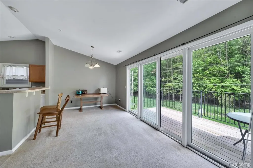 2142 Carriage Hill Circle Lapeer City MI 48446