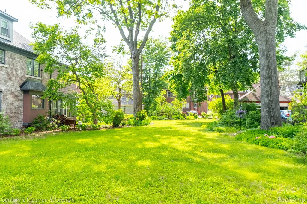18655 Parkside Street Detroit City MI 48221