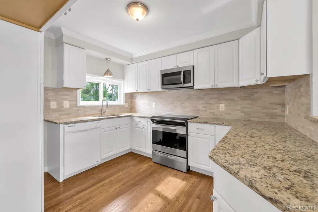3043 Green Street Lincoln Park City MI 48146