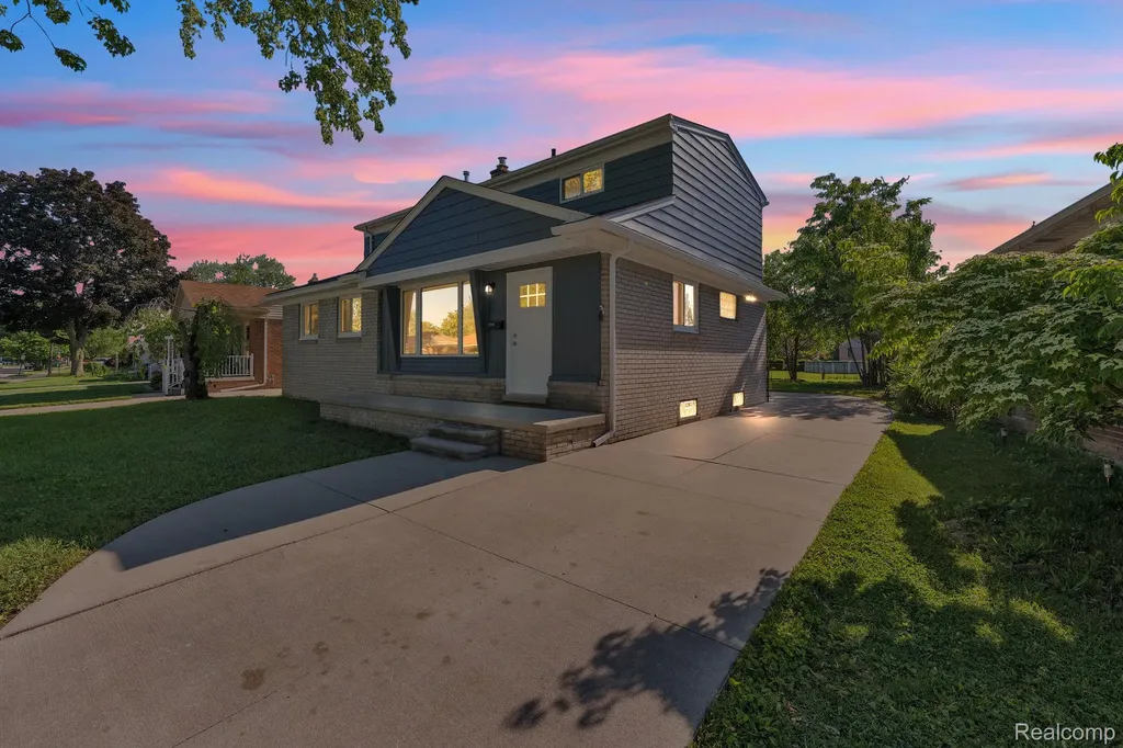 3043 Green Street Lincoln Park City MI 48146