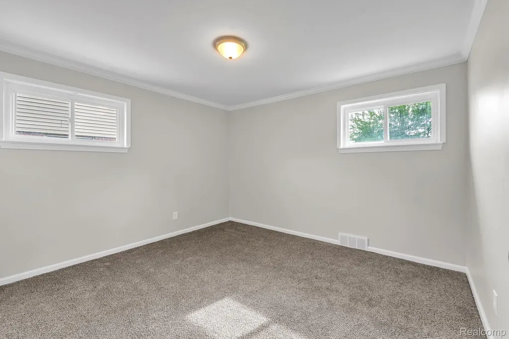 3043 Green Street Lincoln Park City MI 48146