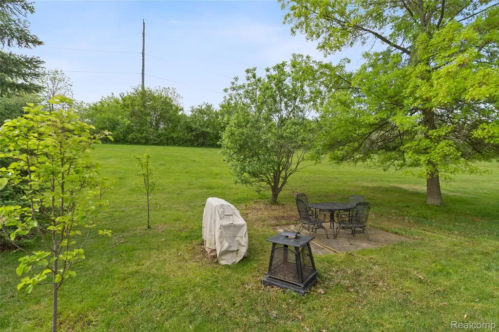 165 Lot 220 S Opdyke Road Auburn Hills City MI 48326