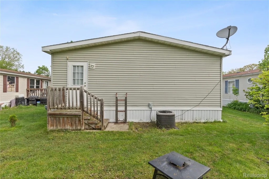 165 Lot 220 S Opdyke Road Auburn Hills City MI 48326