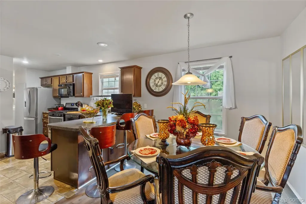 165 Lot 220 S Opdyke Road Auburn Hills City MI 48326
