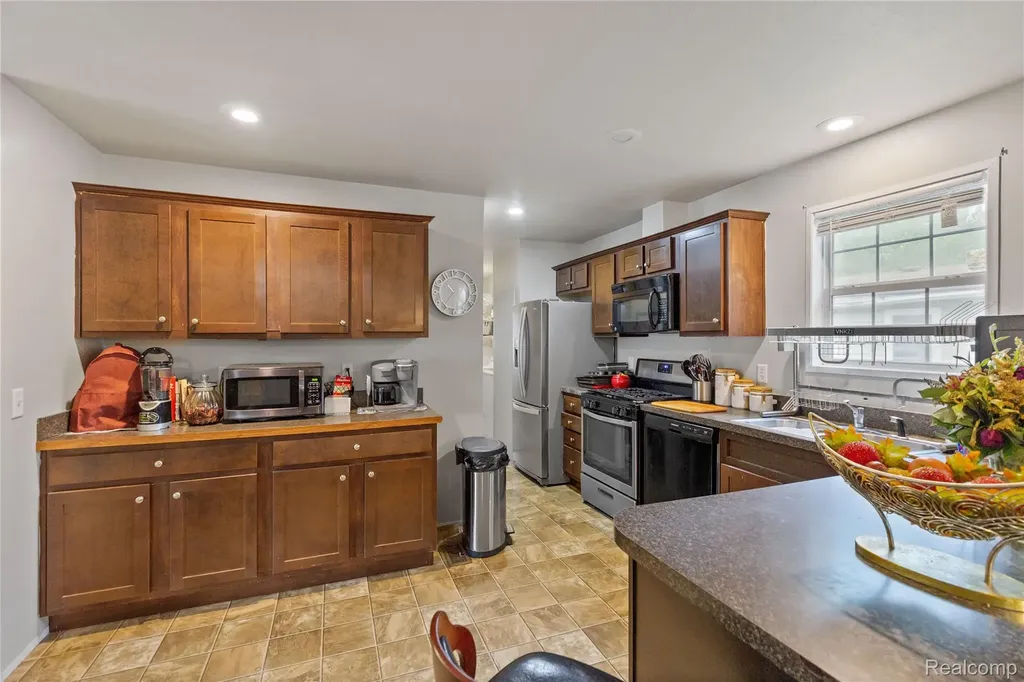 165 Lot 220 S Opdyke Road Auburn Hills City MI 48326