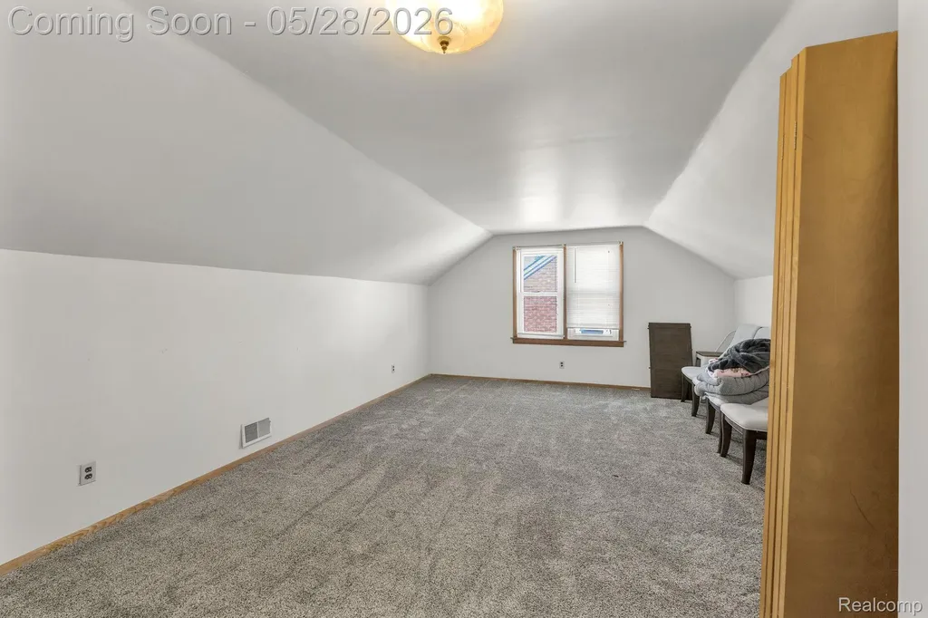23241 Oak Street Dearborn City MI 48128