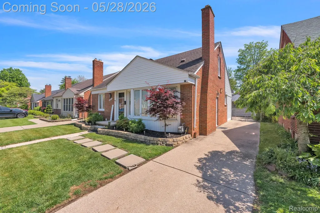 23241 Oak Street Dearborn City MI 48128