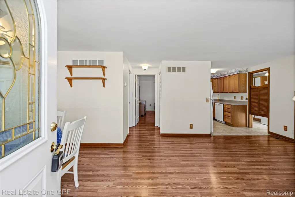 5871 Manor Drive Fort Gratiot Charter Township MI 48059